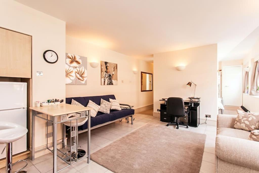 Awesome Apartment In The Heart Of Camden Town London Exterior foto