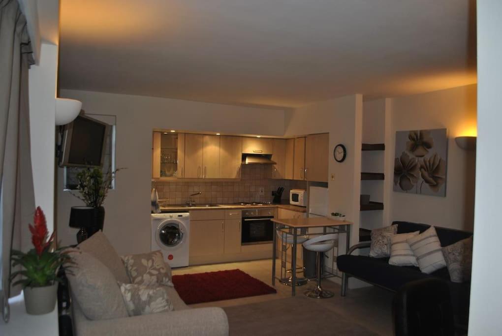 Awesome Apartment In The Heart Of Camden Town London Exterior foto