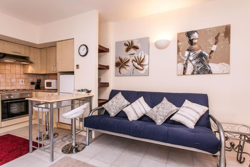 Awesome Apartment In The Heart Of Camden Town London Exterior foto