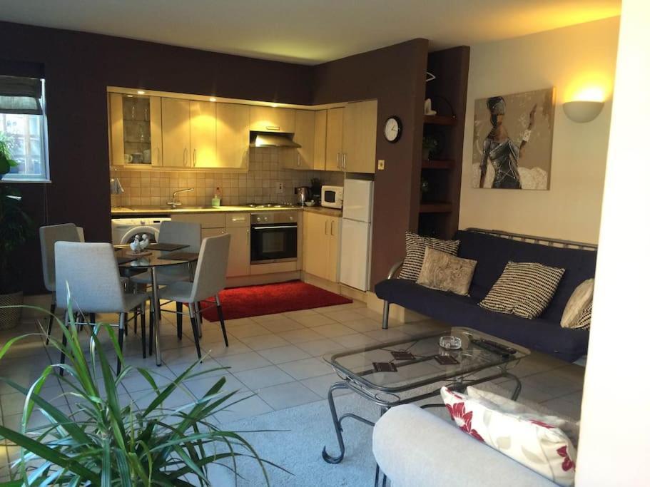 Awesome Apartment In The Heart Of Camden Town London Exterior foto